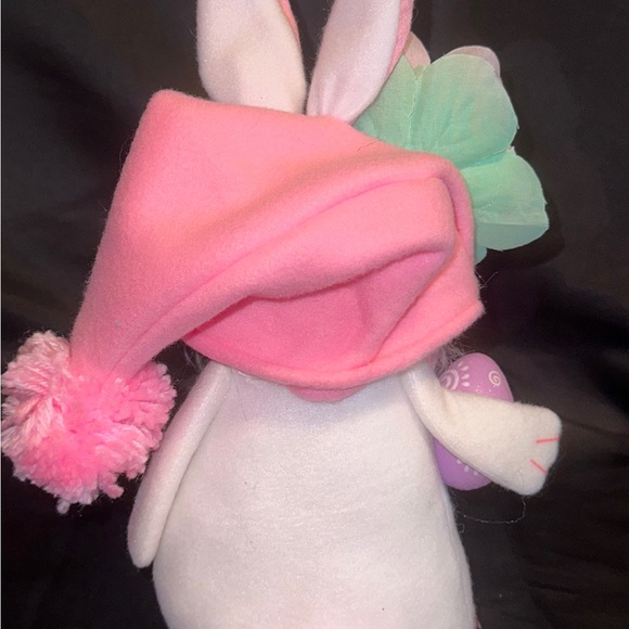 Handmade Easter Gnome, 14”, not a toy, display only - Picture 2 of 6